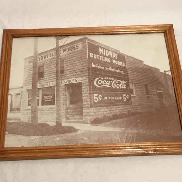 Vintage framed advertising photograph of Coca Cola Midway Bottling Works - Picture 2 of 5